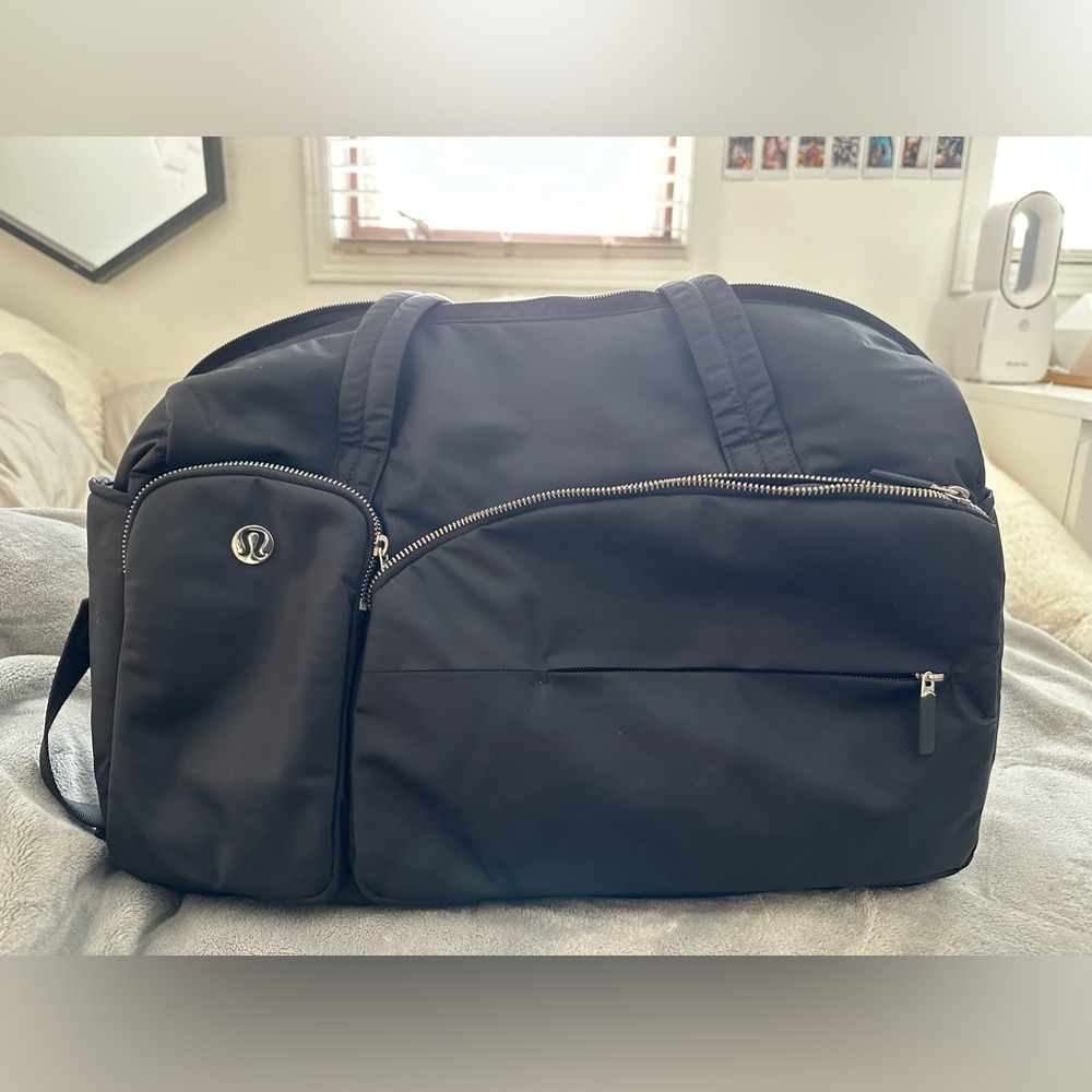 Lululemon Curved Lines Duffel Bag